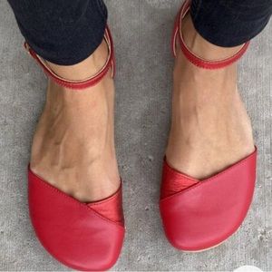 New Shapen Poppy Flat Cherry Red (Size 38 EU / 7.5 US Women’s)
